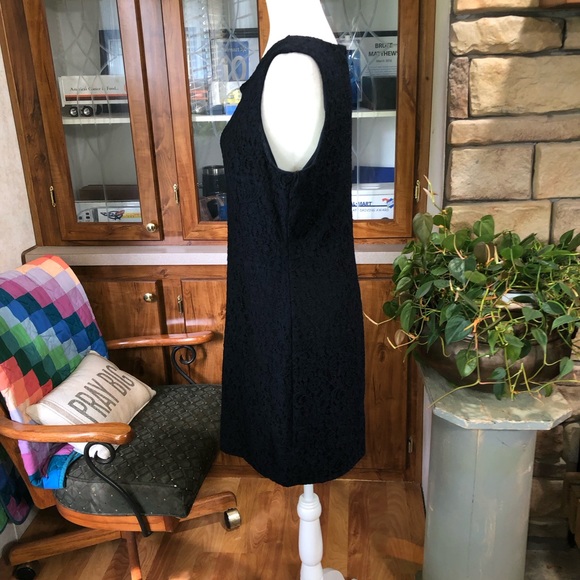 LIZ CLAIBORNE SIZE 10 NAVY BLUE DRESS WITH CROCHET LACE OVER LINED DRESS EUC - Picture 3 of 4